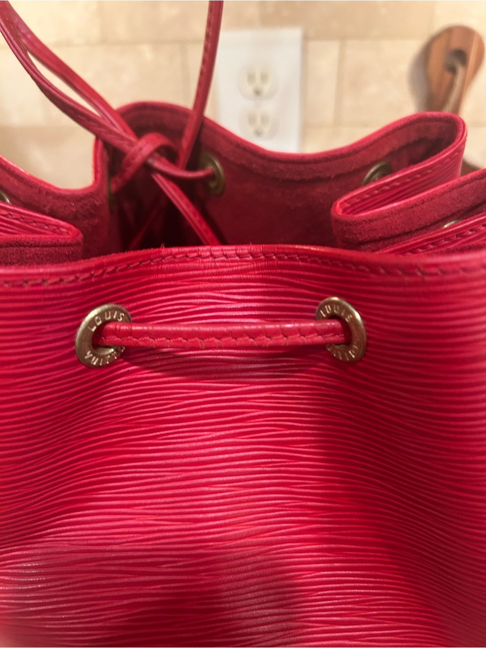 Louis Vuitton Women's Red Epi Noe GM Large Leather Shoulder Bucket Bag COA - Picture 5 of 16
